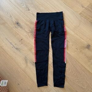 Max Studio Black Red Stripe Leggings Size M Athletic Workout Yoga Pants
